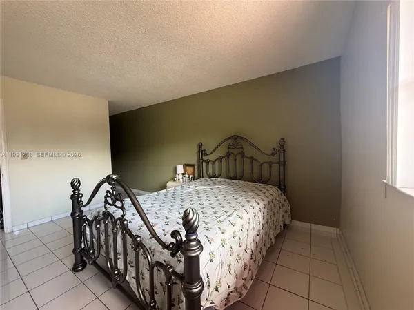 $225,000 | 1800 West 54th Street, Unit 108, Hialeah, FL 33012