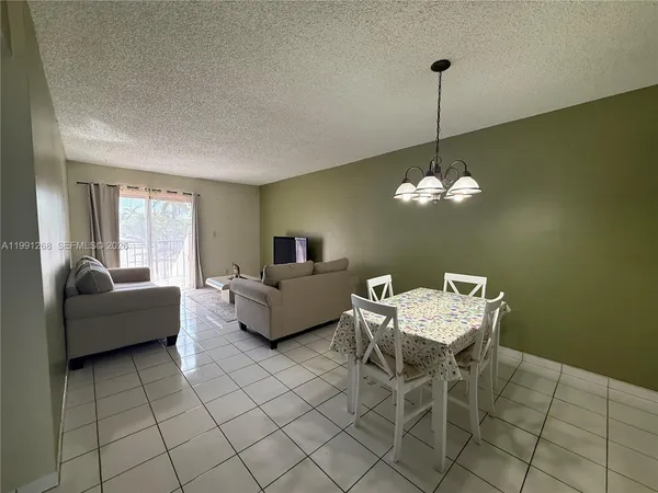 $225,000 | 1800 West 54th Street, Unit 108, Hialeah, FL 33012