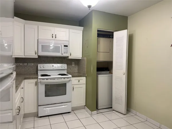 $225,000 | 1800 West 54th Street, Unit 108, Hialeah, FL 33012