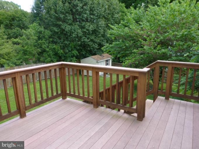 8311 Crown Court Road Alexandria, VA 22308 - Photo 20 of 21 Deck
