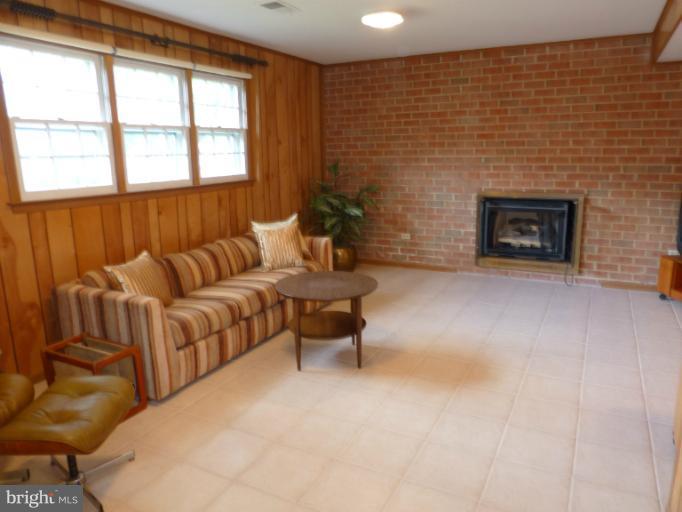 8311 Crown Court Road Alexandria, VA 22308 - Photo 4 of 21 Rec Room w/ FP