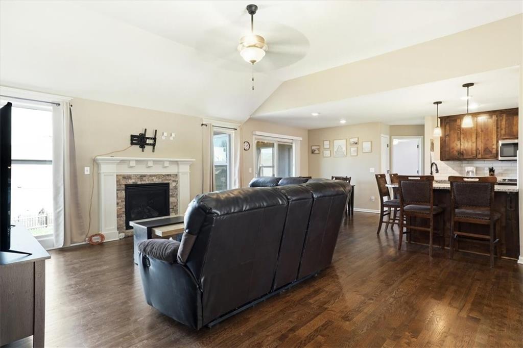 14599 Derby Road Smithville, MO 64089 - Photo 8 of 37