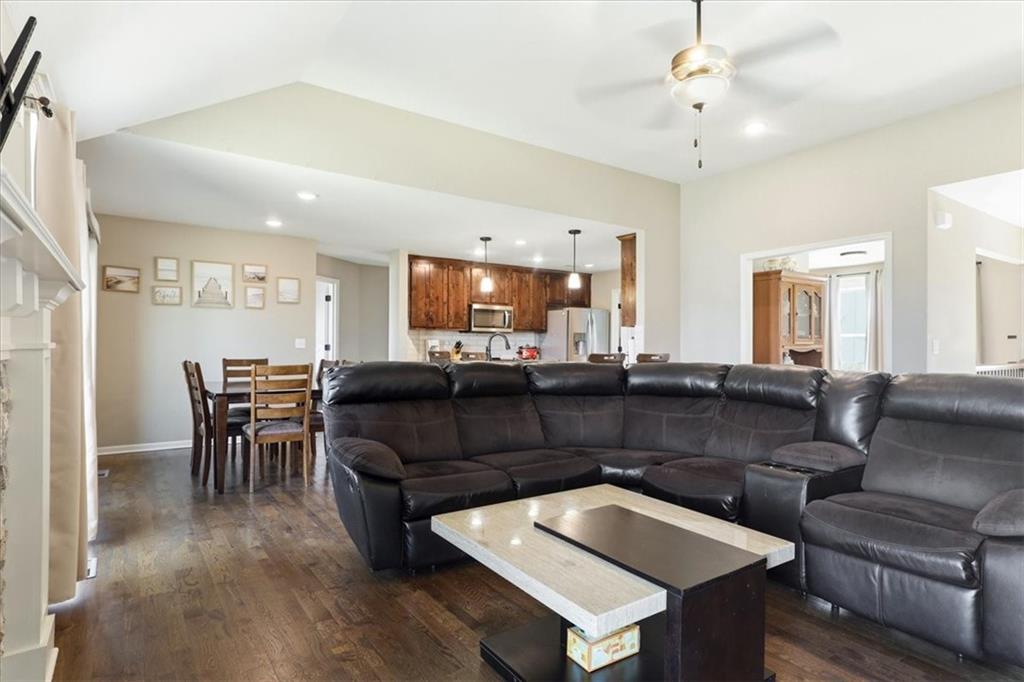 14599 Derby Road Smithville, MO 64089 - Photo 10 of 37