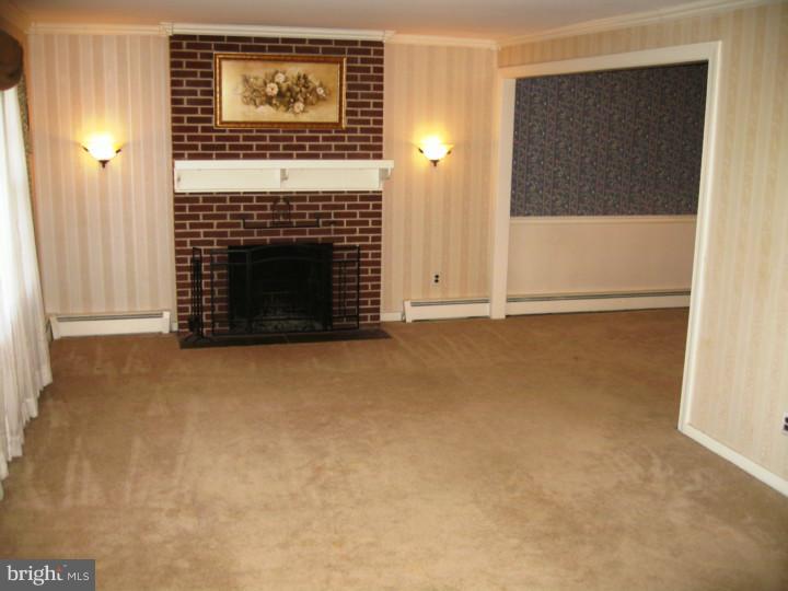 661 Derstine Road Hatfield, PA 19440 - Photo 11 of 21 Living Room