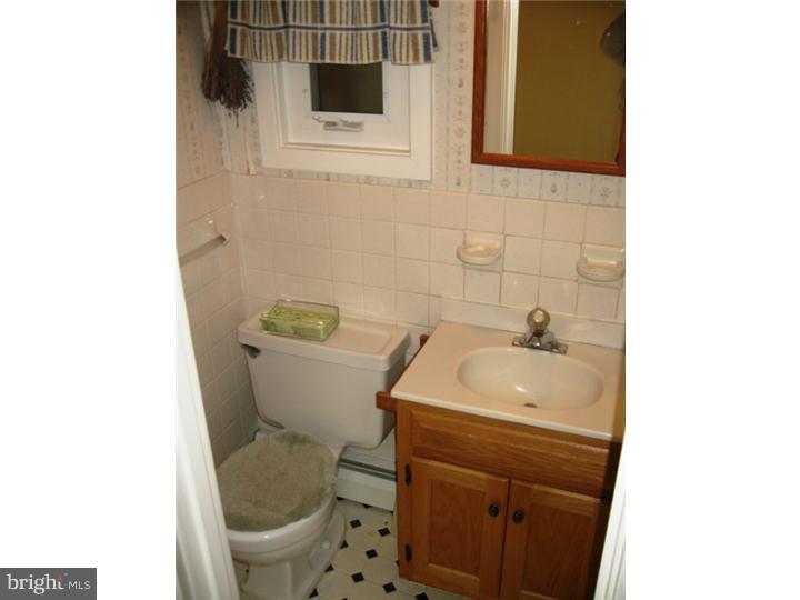 661 Derstine Road Hatfield, PA 19440 - Photo 15 of 21 Master Bathroom