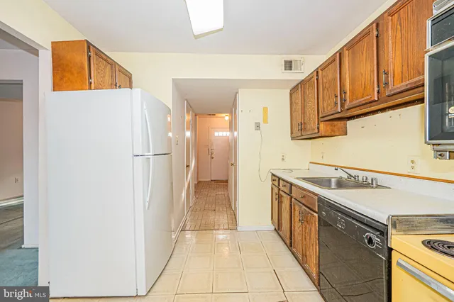 $499,000 | 16 Ingleside Court, Rockville, MD 20850