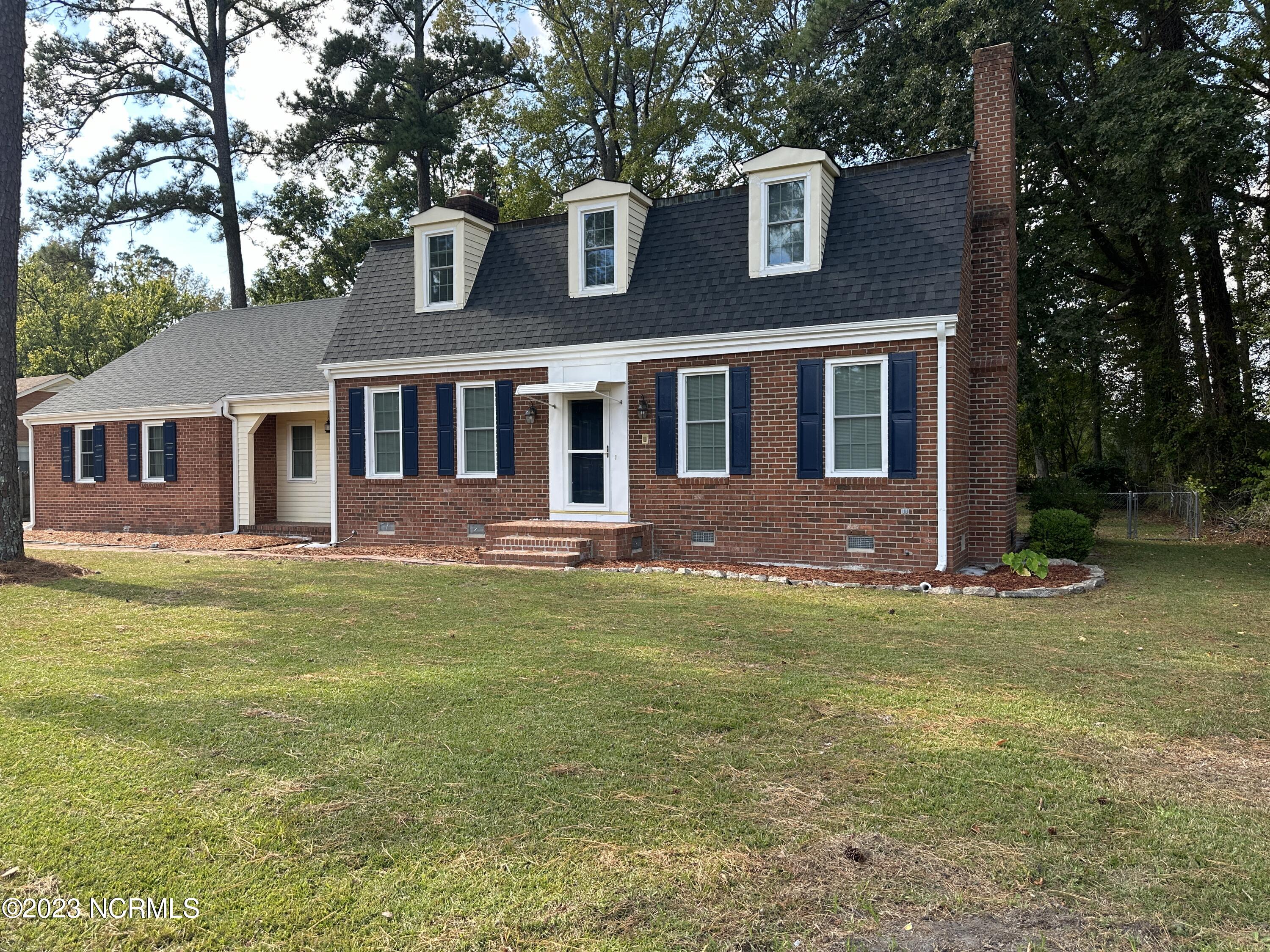 1906 Hardee Road Kinston, NC 28504 - Photo 1 of 36 IMG_2760