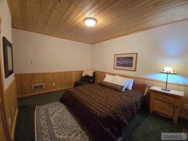 $949,900 | 3627 South Bills Island Loop Rd Island Park, Island Park, ID 83429