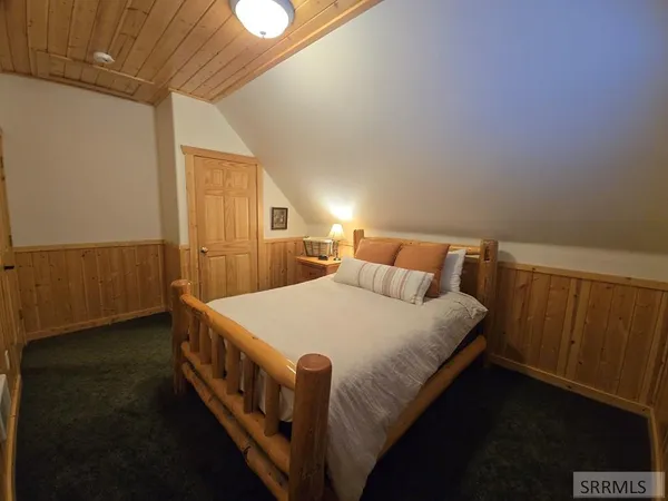 $949,900 | 3627 South Bills Island Loop Rd Island Park, Island Park, ID 83429