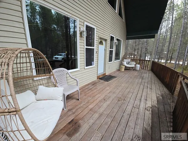 $949,900 | 3627 South Bills Island Loop Rd Island Park, Island Park, ID 83429