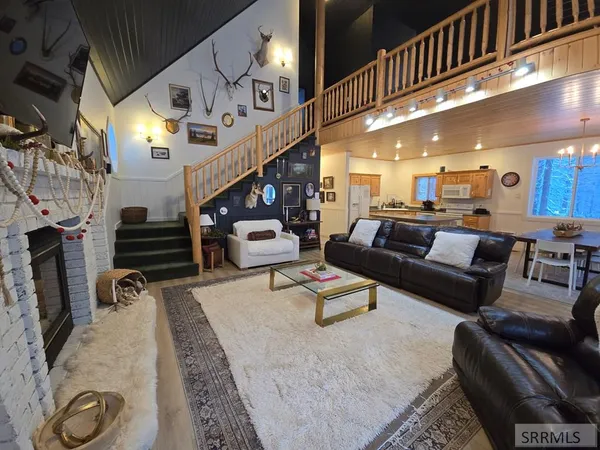 $949,900 | 3627 South Bills Island Loop Rd Island Park, Island Park, ID 83429