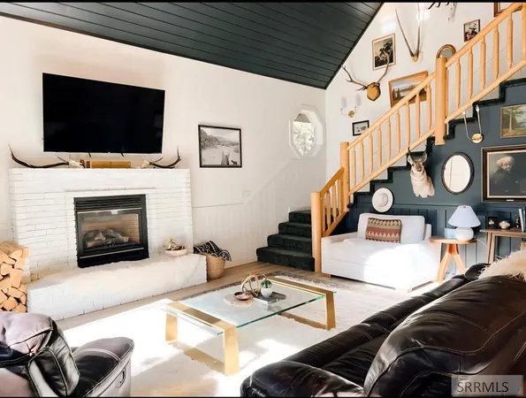 $949,900 | 3627 South Bills Island Loop Rd Island Park, Island Park, ID 83429