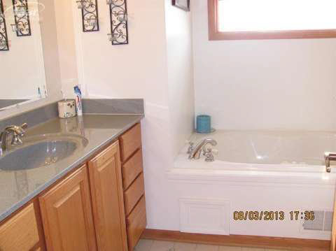 9368 South Nichols Road Gaines, MI 48436 - Photo 9 of 14 20366234-8.JPG