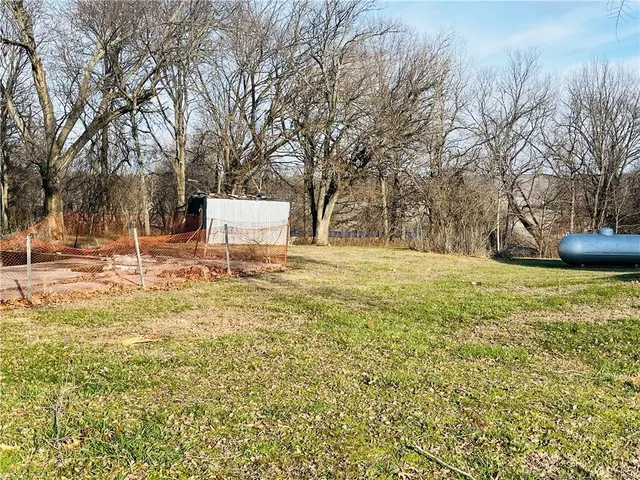 $3,600 | 5755 West 2400th Road, Parker, KS 66072