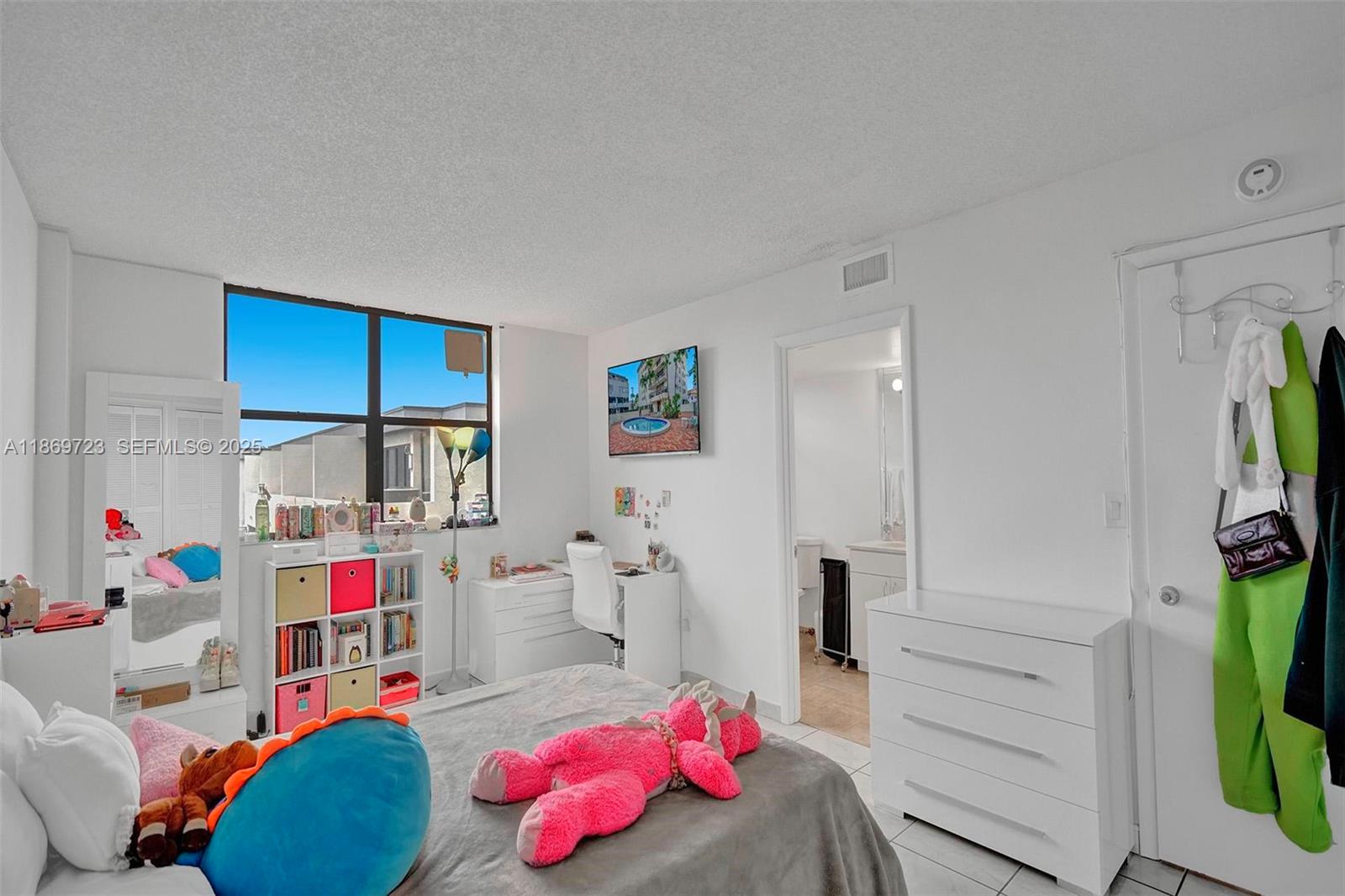 9300 Bay Harbor Terrace, Unit 4B Bay Harbor Islands, FL 33154 - Photo 9 of 30