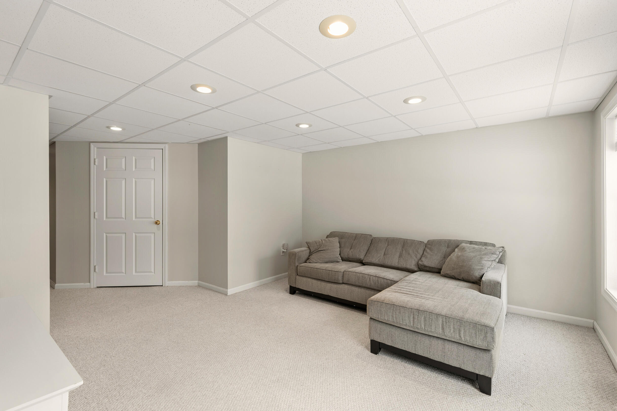 4 Solomon Drive Windham, ME 04062 - Photo 28 of 49 4 solomon dr, windham, me 04062, usa-032