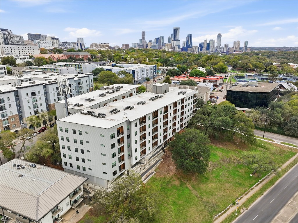 2500 Longview Street, Unit 201 Austin, TX 78705 - Photo 33 of 40 Drone / aerial view of skyline