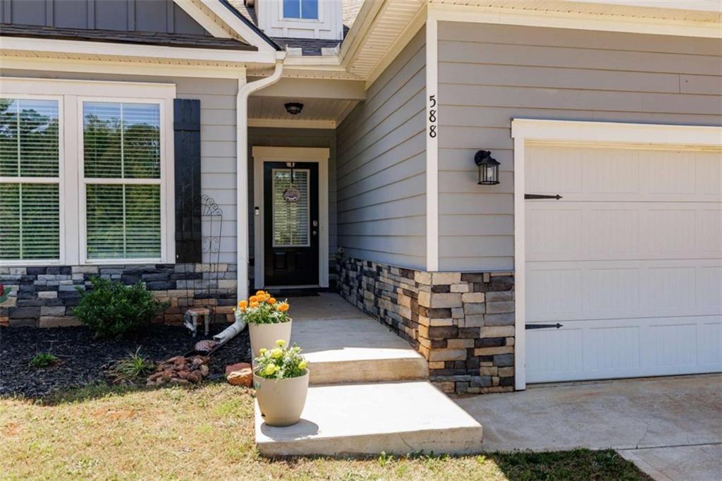 588 Scout Hut Road Danielsville, GA 30633 - Photo 3 of 37