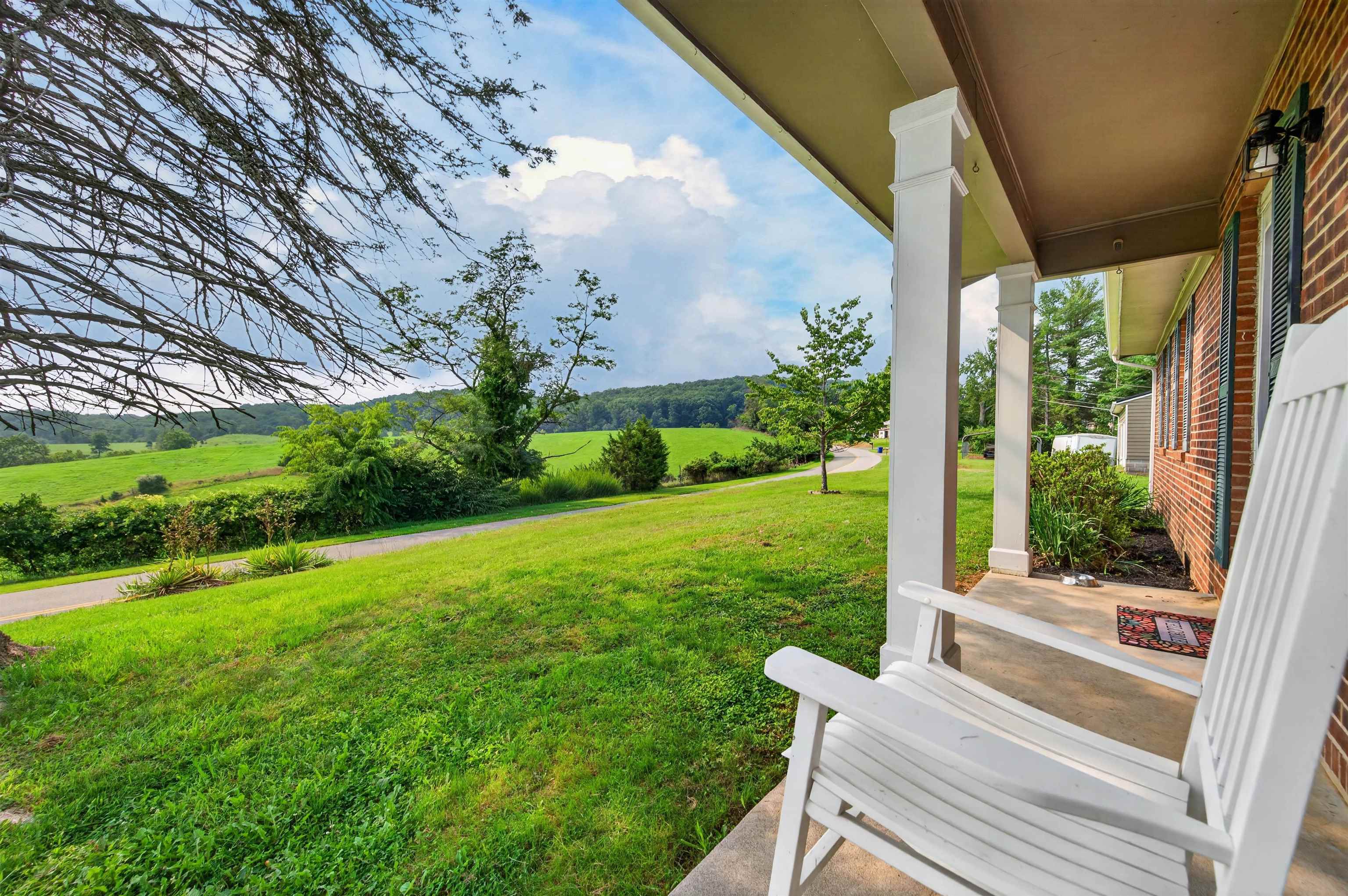 867 Switchback Road Christiansburg, VA 24073 - Photo 6 of 64 Gallery Image 6
