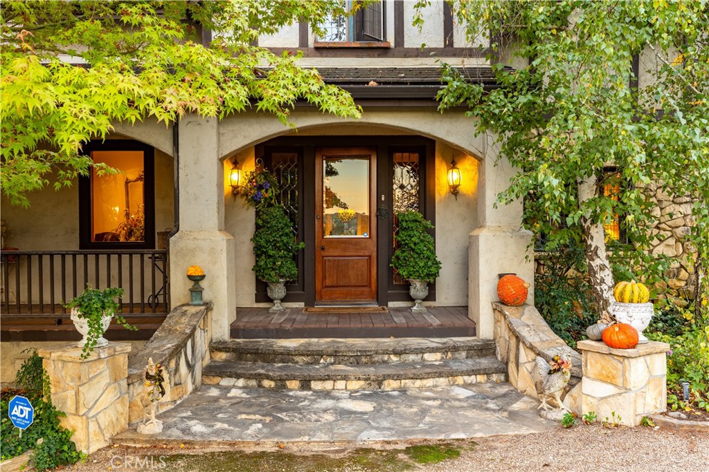 5415 Fairhills Road Paso Robles, CA 93446 - Photo 8 of 73 Welcoming entry.