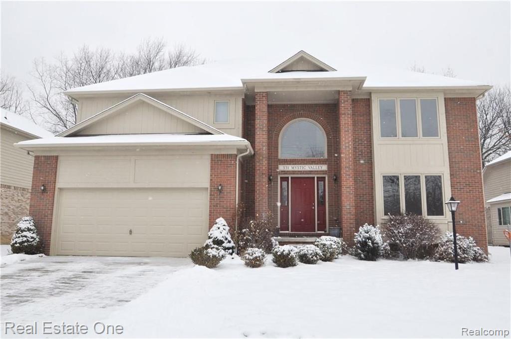 331 Mystic Valley Rochester, MI 48307 - Photo 1 of 39