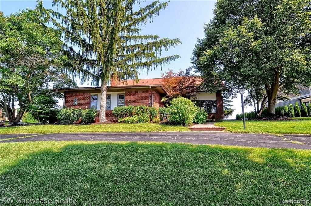 3888 Sleeth Road Commerce Township, MI 48382 - Photo 3 of 35