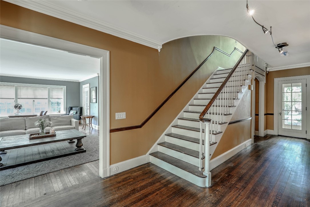 40 Grotto Avenue Providence, RI 02906 - Photo 12 of 47