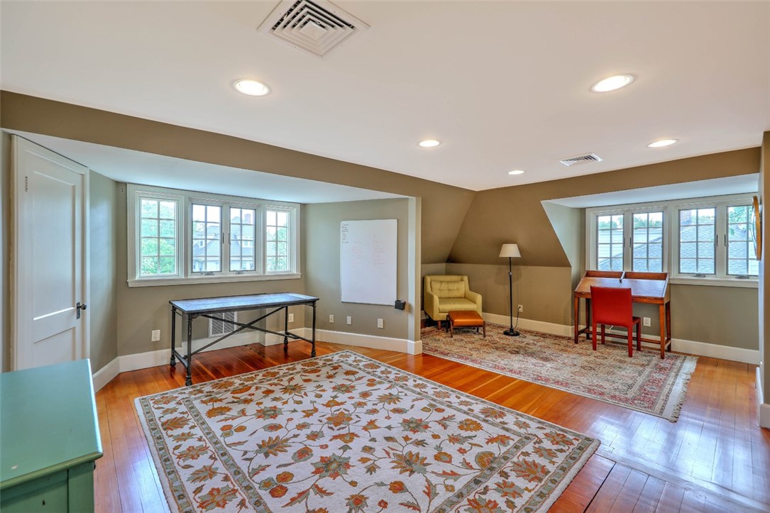 40 Grotto Avenue Providence, RI 02906 - Photo 32 of 47