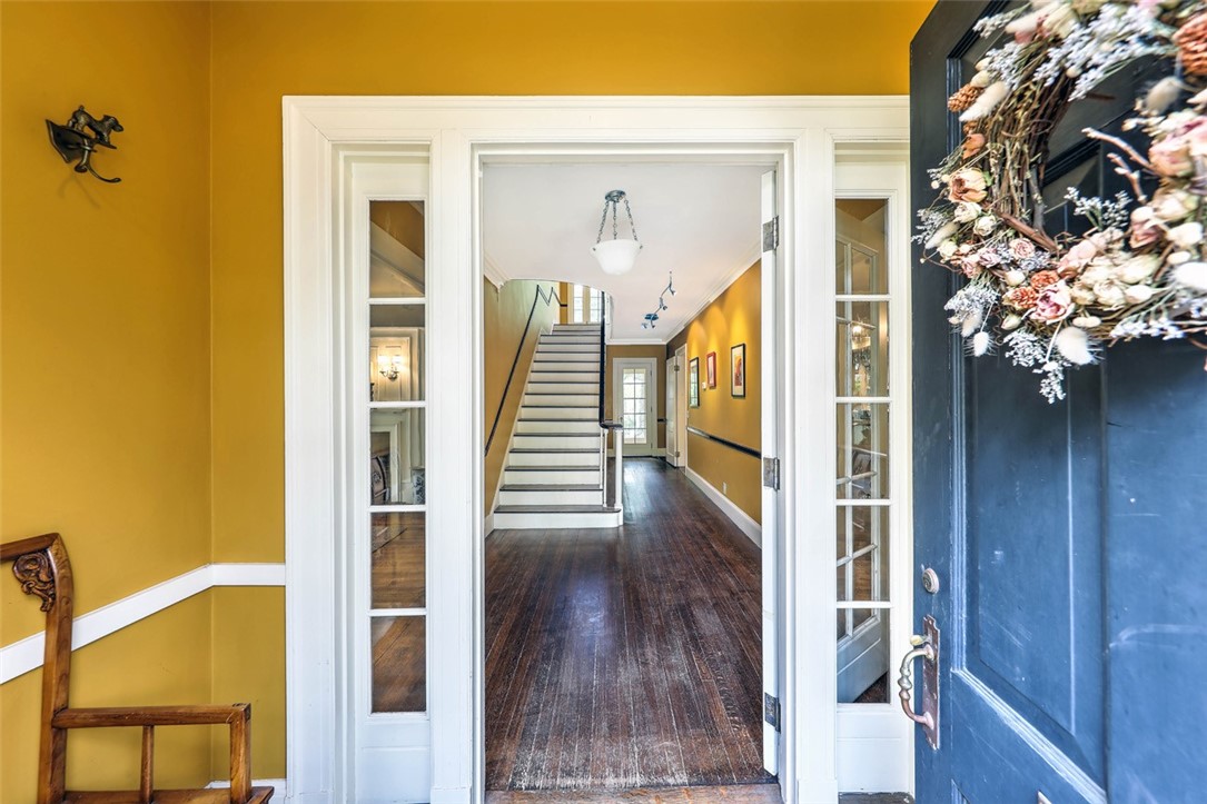 40 Grotto Avenue Providence, RI 02906 - Photo 4 of 47