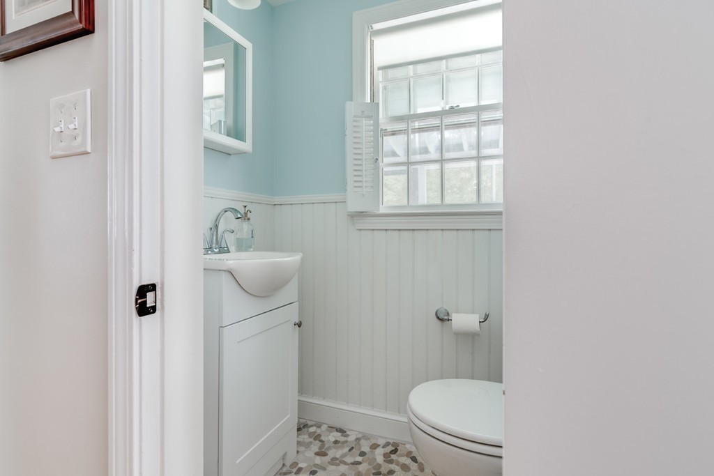 76 Dreamwold Road Scituate, MA 02066 - Photo 11 of 20 Gallery Image 11