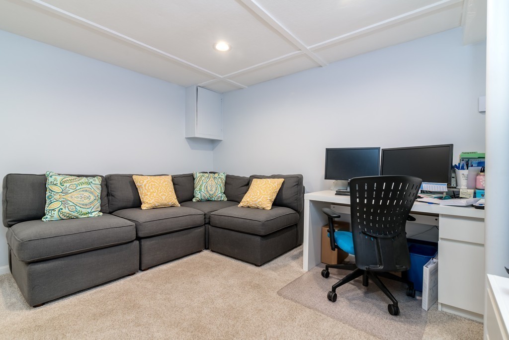 76 Dreamwold Road Scituate, MA 02066 - Photo 12 of 20 Gallery Image 12