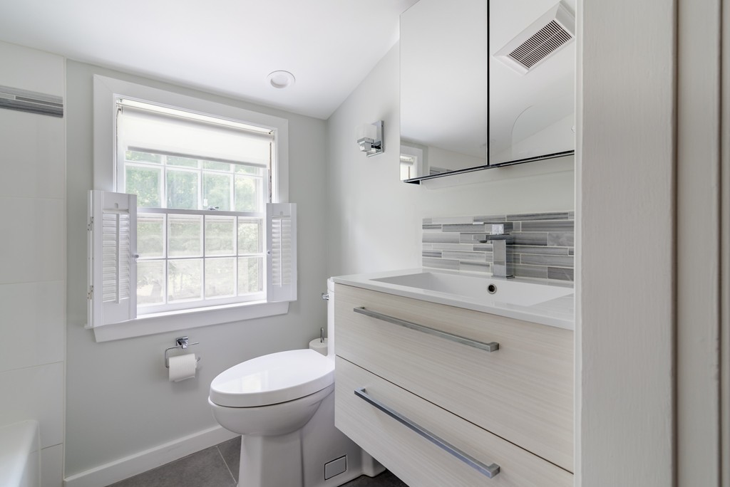76 Dreamwold Road Scituate, MA 02066 - Photo 15 of 20 Gallery Image 15