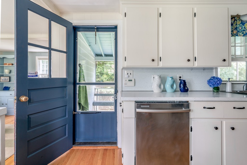 76 Dreamwold Road Scituate, MA 02066 - Photo 8 of 20 Gallery Image 8