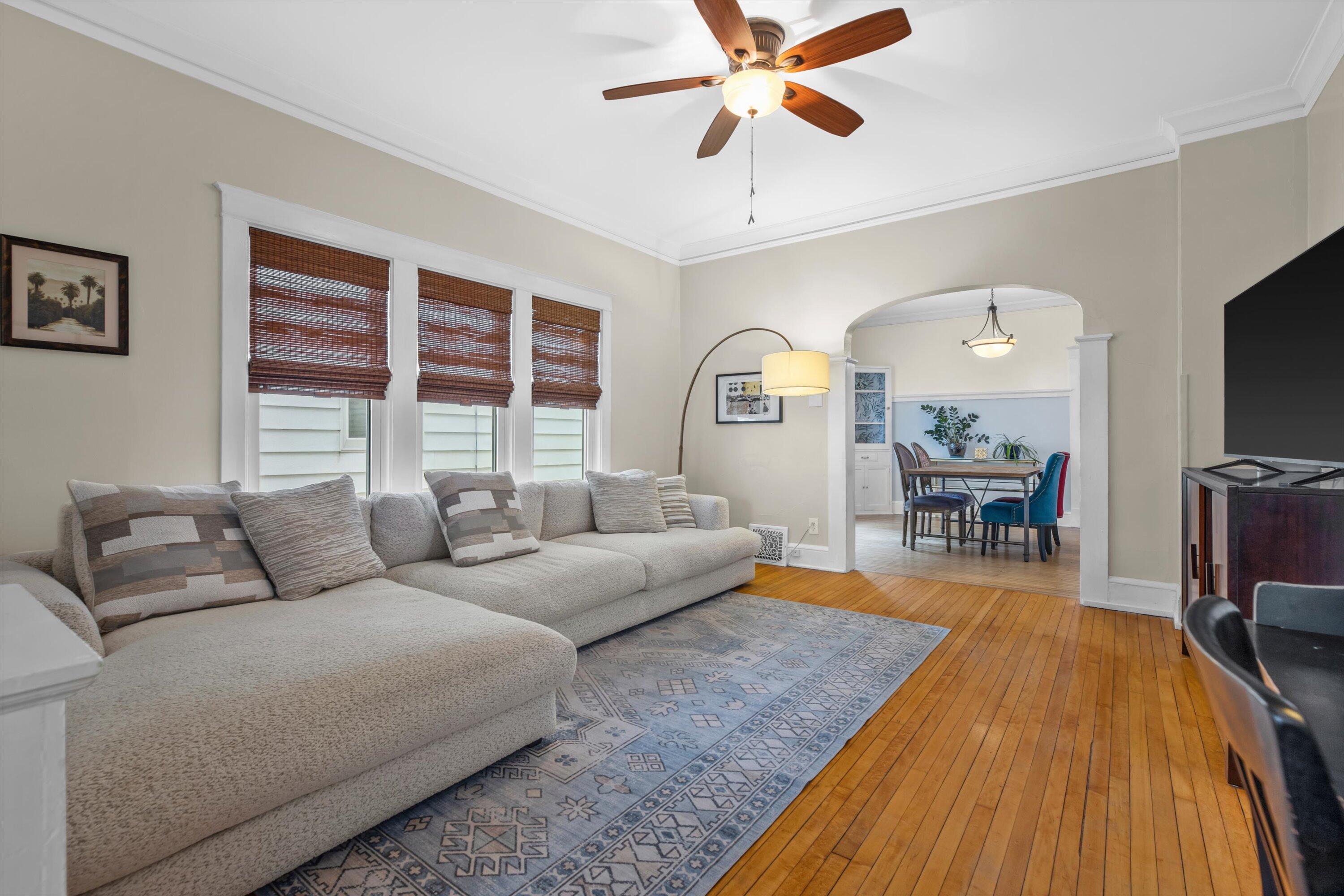 615 East Otjen Street Milwaukee, WI 53207 - Photo 10 of 63 Family Room with Hardwood Floors