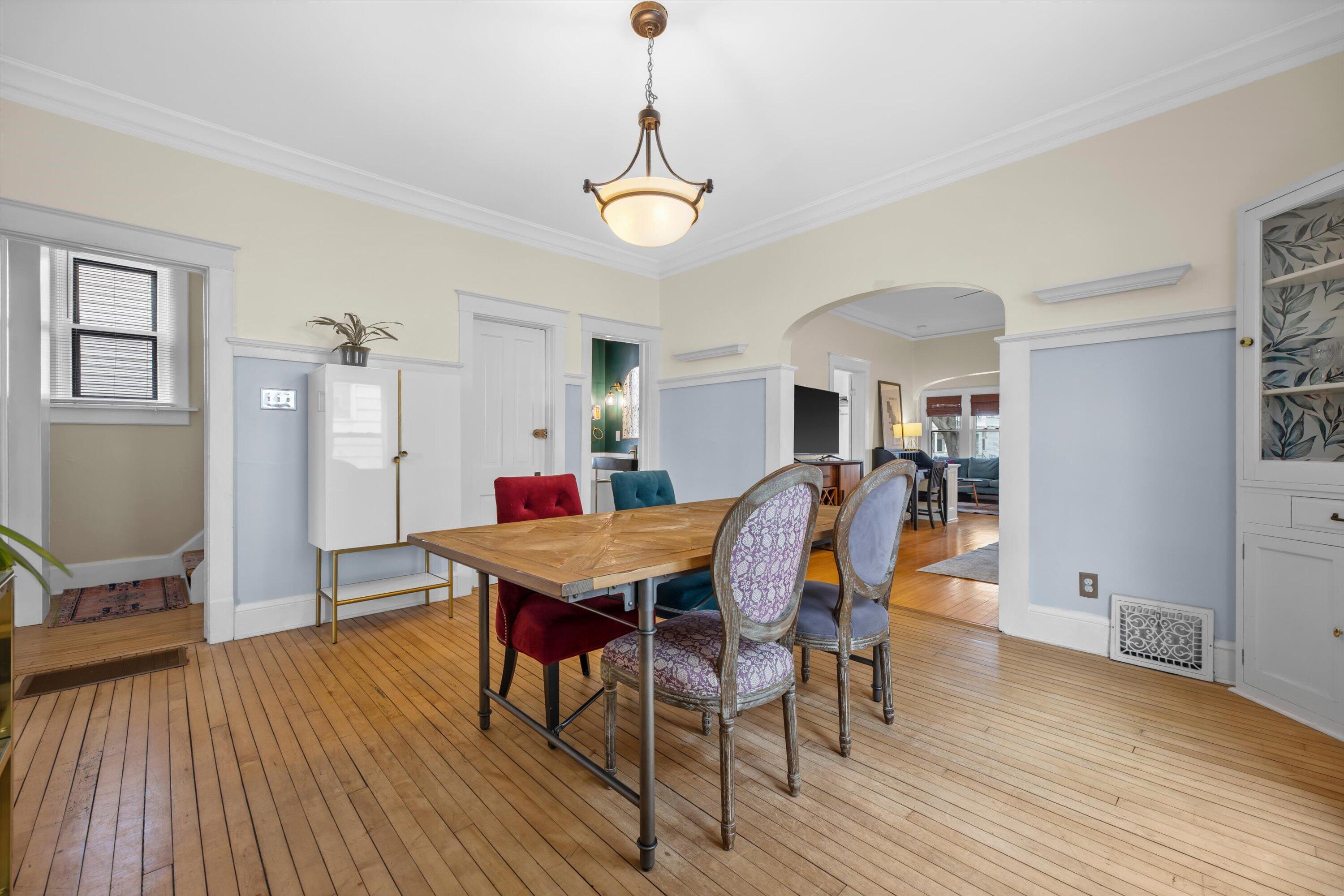 615 East Otjen Street Milwaukee, WI 53207 - Photo 17 of 63 Built-in cabinets