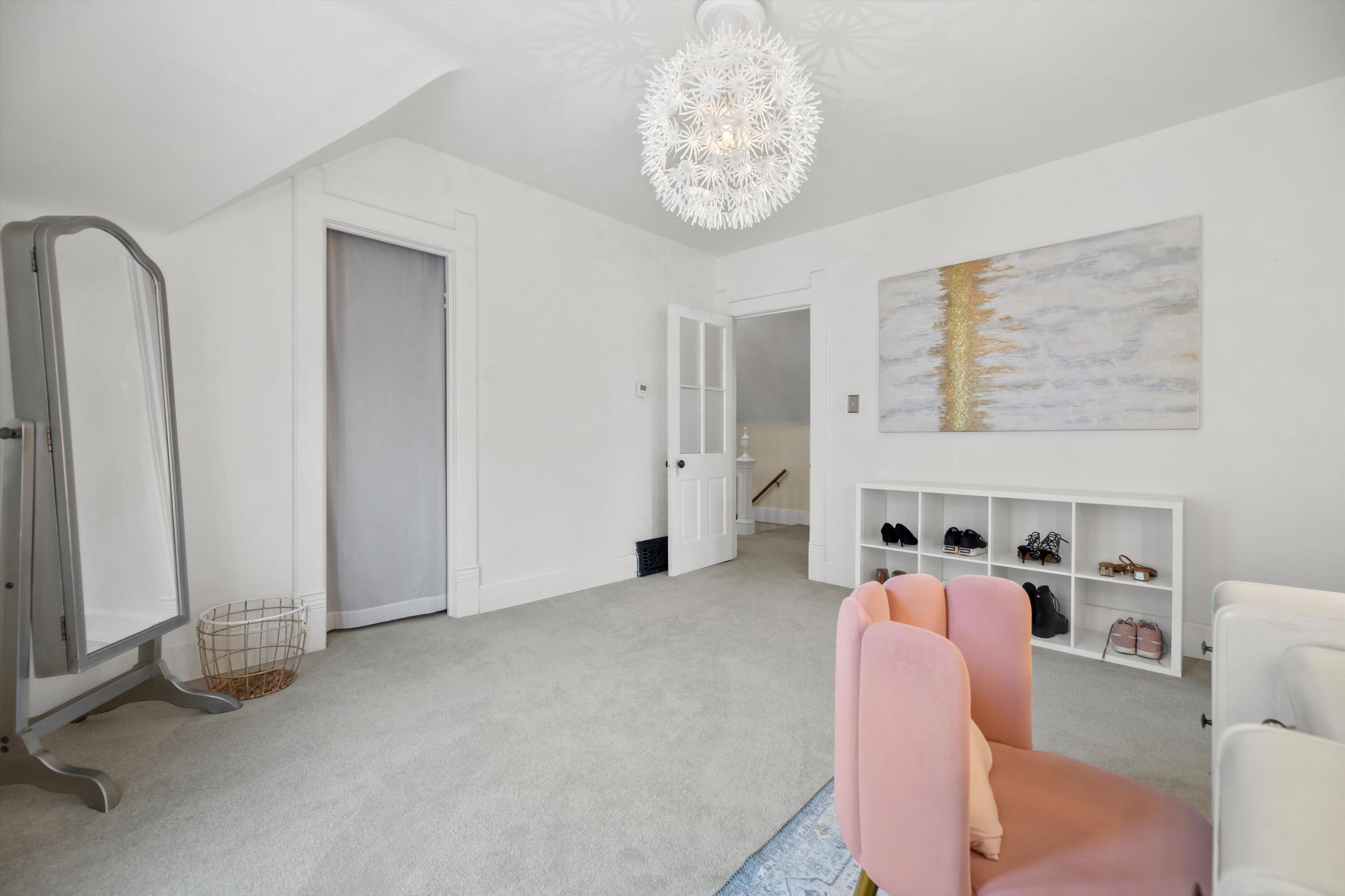 615 East Otjen Street Milwaukee, WI 53207 - Photo 35 of 63 Upper Level