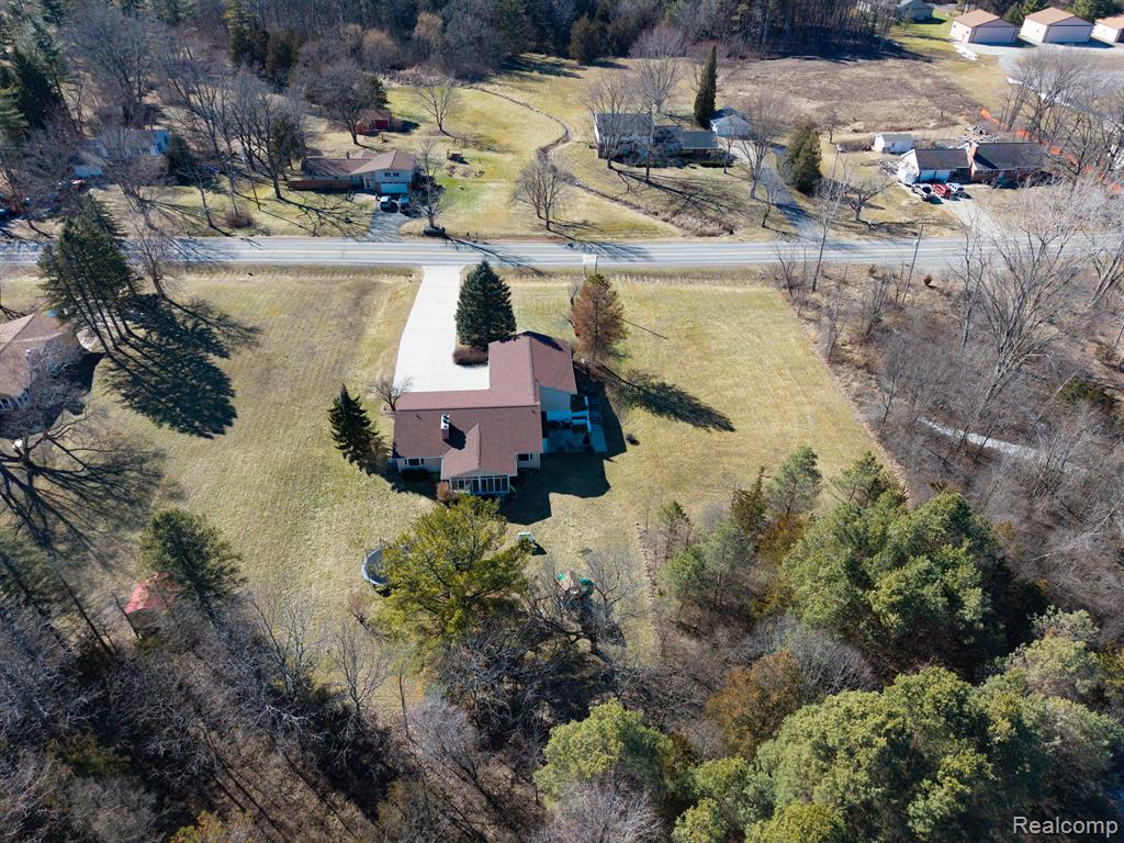 3244 Luce Road Flushing, MI 48433 - Photo 6 of 28