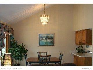 3364 Benstein Road Commerce Township, MI 48382 - Photo 6 of 11 DINING