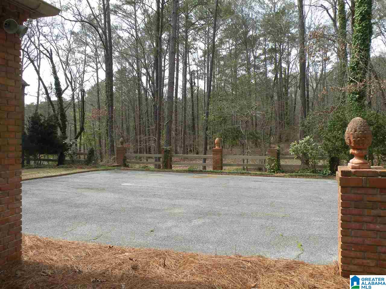 2423 Overhill Road Sylacauga, AL 35150 - Photo 35 of 38