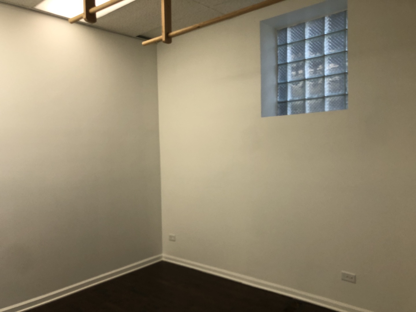 2449 North Clybourn Avenue, Unit 1 Chicago, IL 60614 - Photo 4 of 10 a small space with a window
