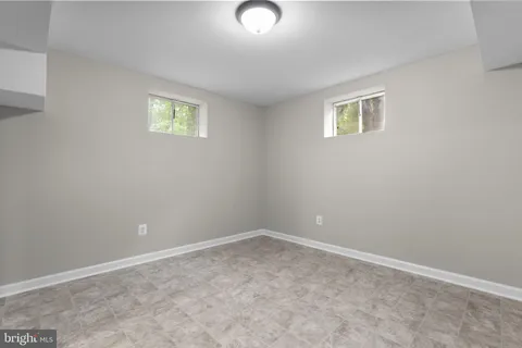$900,000 | 1585 Kimblewick Road, Potomac, MD 20854