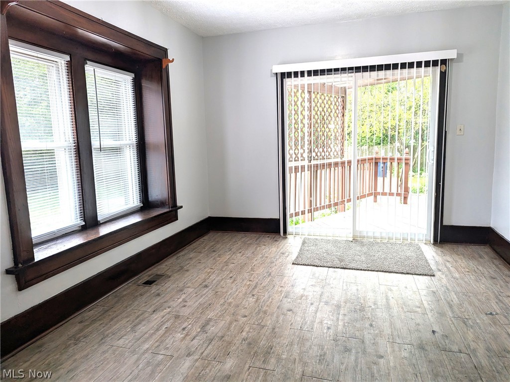 876 Avon Street Akron, OH 44310 - Photo 24 of 33