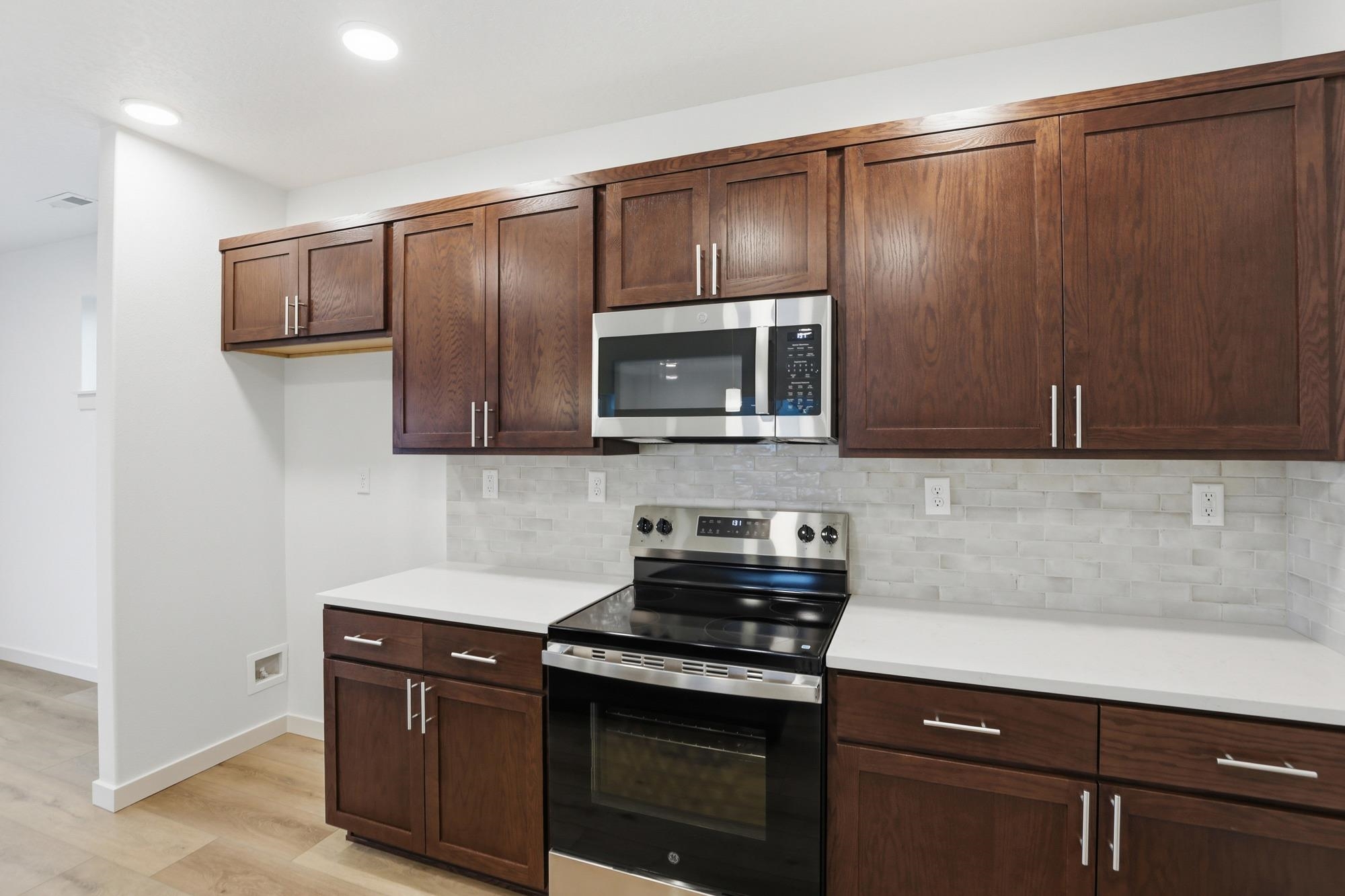 316 North Viewmont Road Greenacres, WA 99016 - Photo 4 of 12