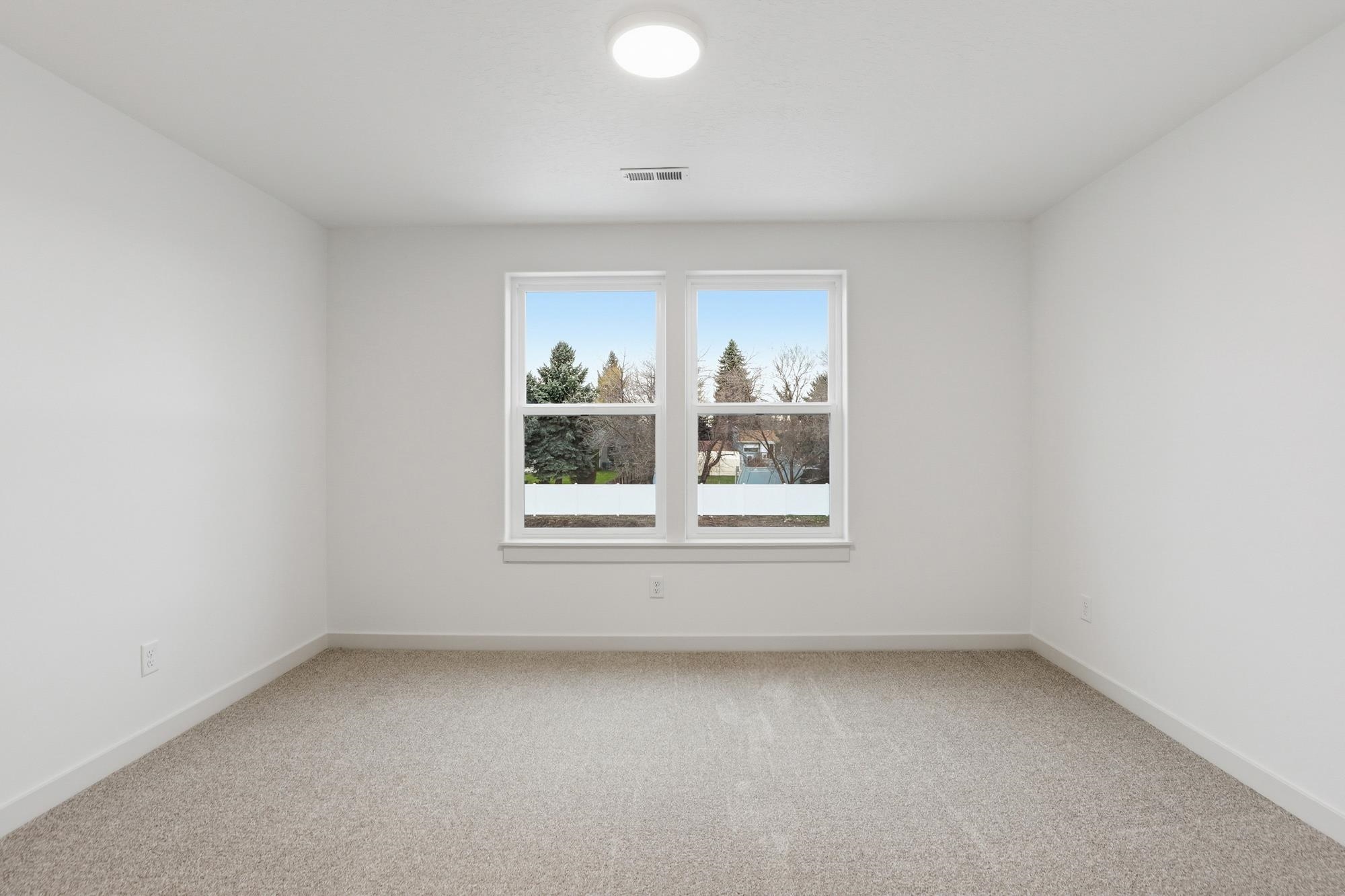 316 North Viewmont Road Greenacres, WA 99016 - Photo 8 of 12