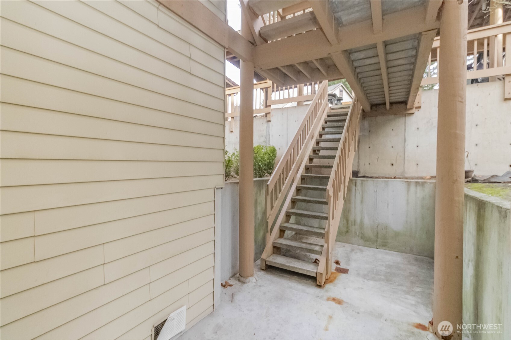 17425 119th Lane Southeast, Unit D12 Renton, WA 98058 - Photo 19 of 25 a view of entryway with stairs