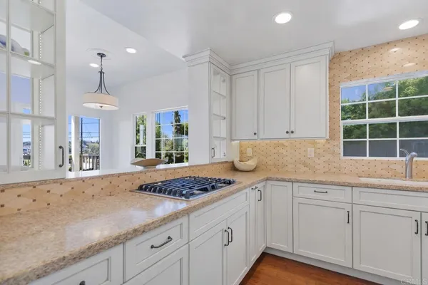 $5,700 | 822 Ida Avenue, Solana Beach, CA 92075