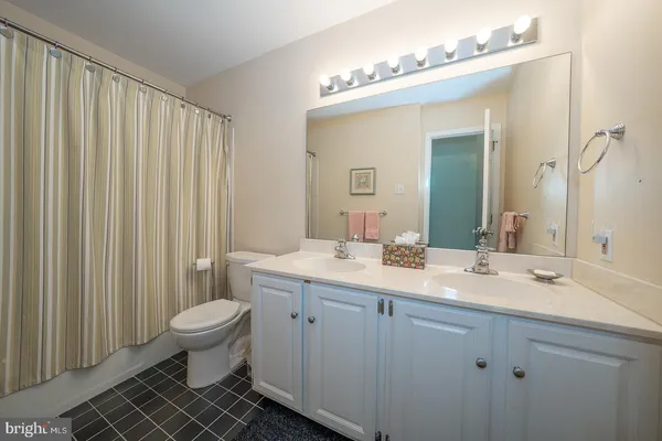 $769,900 | 471 Chandlee Drive, Berwyn, PA 19312