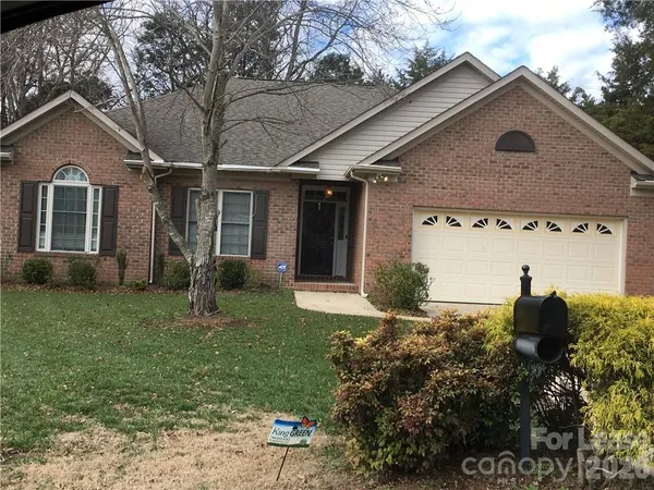 $3,000 | 2804 Wingfield Place, Charlotte, NC 28210