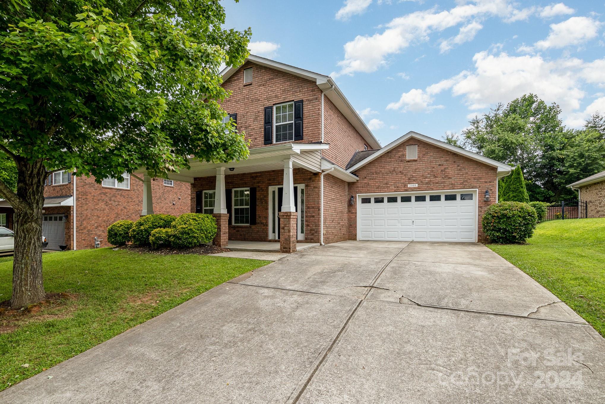 2509 Glyncastle Way Gastonia, NC 28056 - Photo 2 of 18
