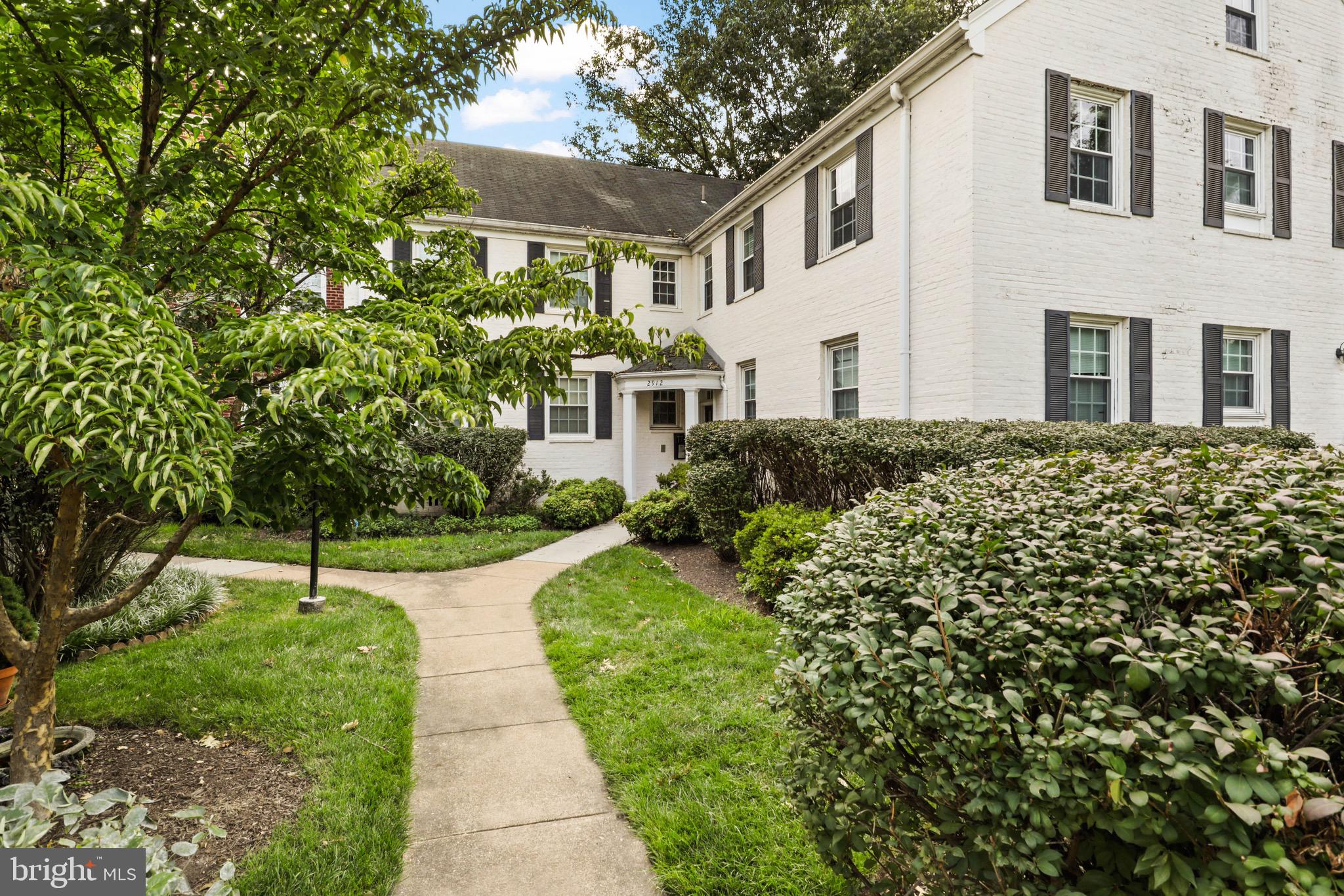 2912 13th Road South, Unit 204 Arlington, VA 22204 - Photo 7 of 32 a house view with garden space
